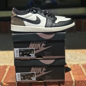 Air Jordan Retro 1 OG Low Mocha 
Size 8.5 & 9